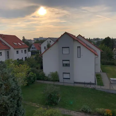 Pensión Mit Herz Und Garten Ditzingen