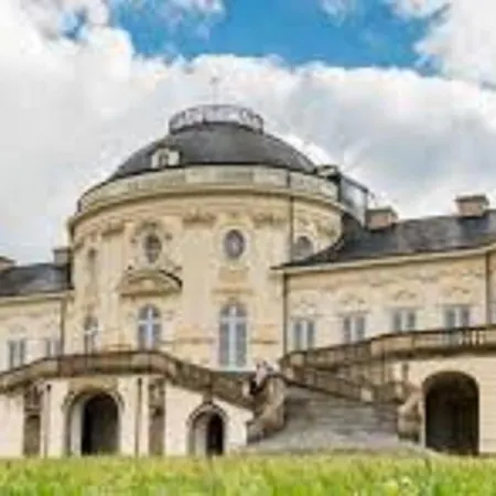 Pensión Mit Herz Und Garten Ditzingen